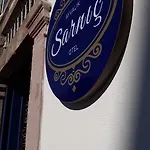 Sarnic ホテル